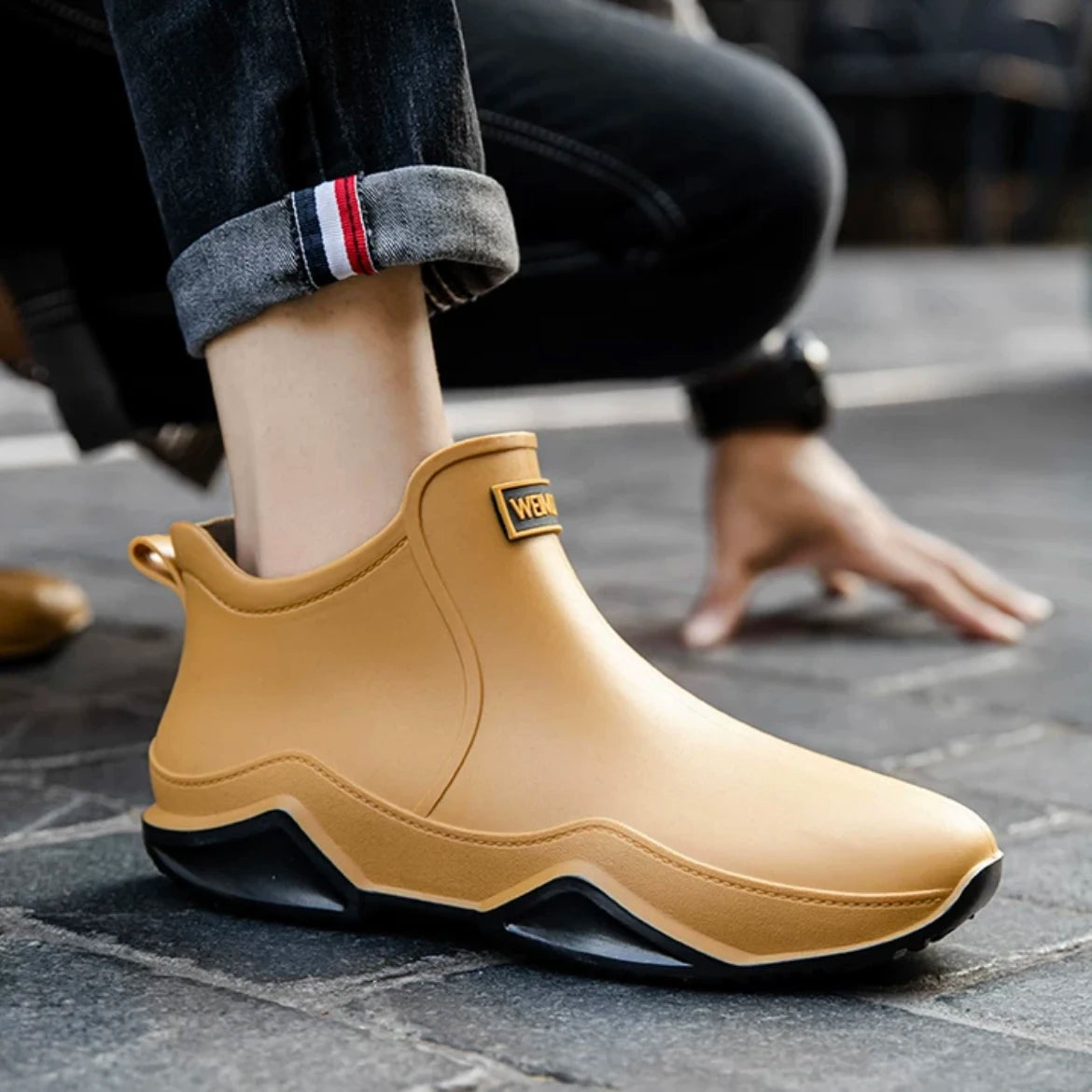 Fashionable Men & Women’s Ankle Rain Boots Anti-Slip Waterproof Shoes Work Boots Suitable For Summer & Winter Rainy & Snowy Day