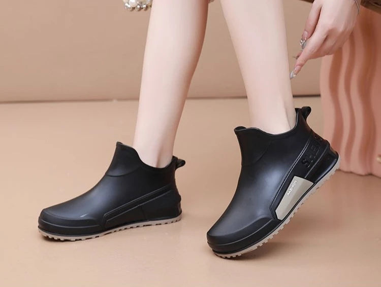 Waterproof Ankle Rain Boots for Men Chef Kitchen Fleece-lined Man Shoes Work Fashion Rainy Day Non-slip Garden Fishing Wellies
