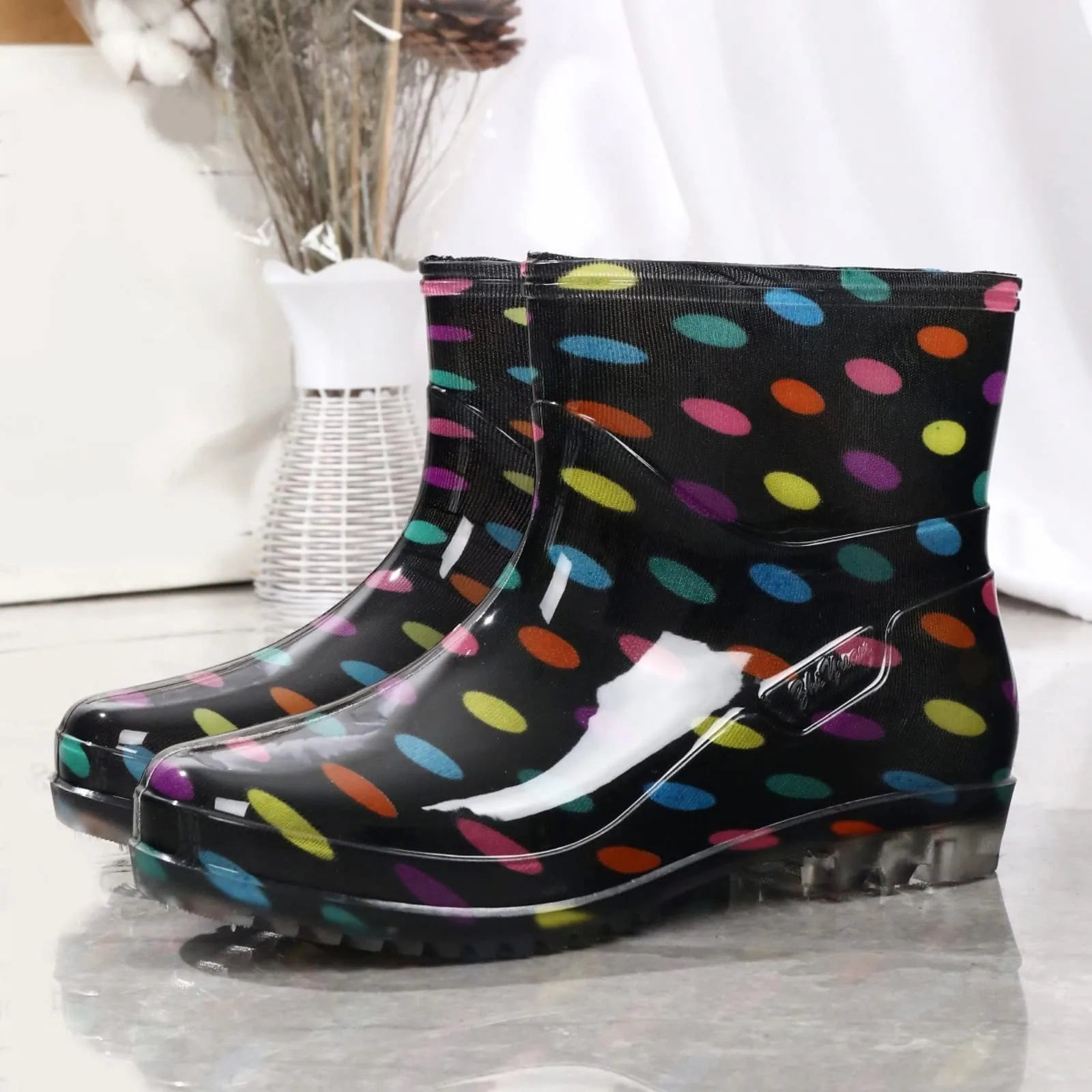 Black Polka Dots Women's Rain Shoes Waterproof And Non-slip Kitchen Work Rubber Shoes Pvc Short Tube Rain Boots Summer Shoes