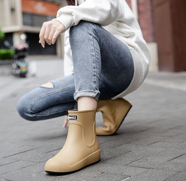 Winter Big Size Warm Waterproof Fleece-lined Short Men's Rain Boots Chef Kitchen Rainy Day Adult Without Lacing Mud Male Shoes