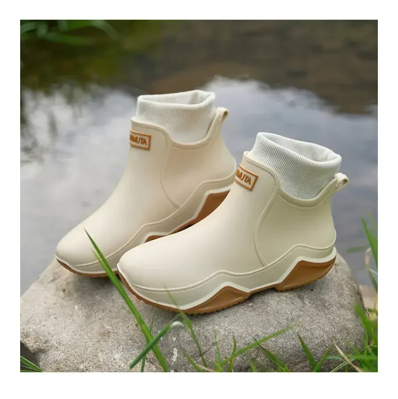 Winter Windproof Cotton Rain Boots Men Warm Light Ankle Rainboots Fashion Black Slip on Rain Shoes Men Waterproof Work Boot 2024