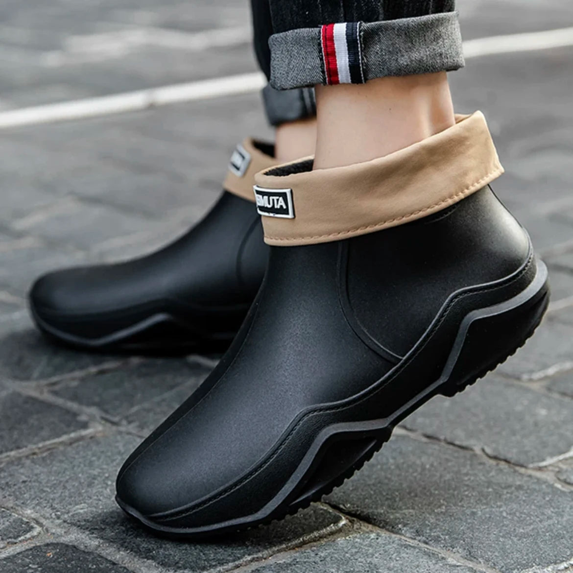 Fashionable Men & Women’s Ankle Rain Boots Anti-Slip Waterproof Shoes Work Boots Suitable For Summer & Winter Rainy & Snowy Day