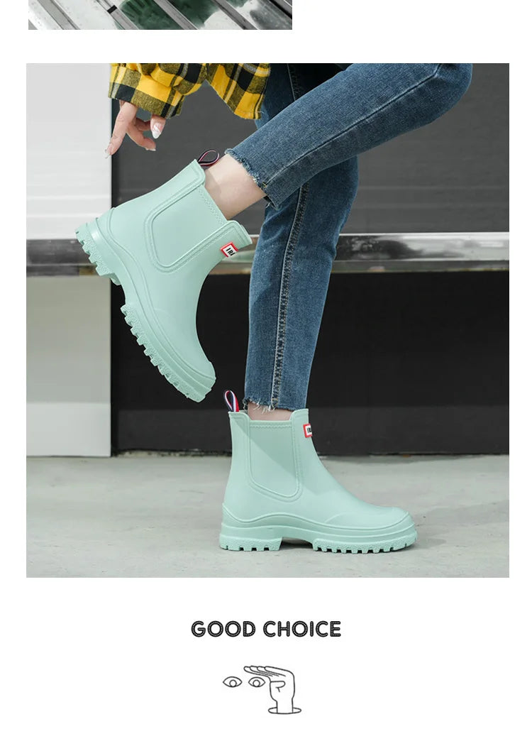 1 Pair of Women's Short Rain Boots Pvc Non-Slip Water Shoes Outdoor Waterproof Shoes Women's Fashionable Water Boots