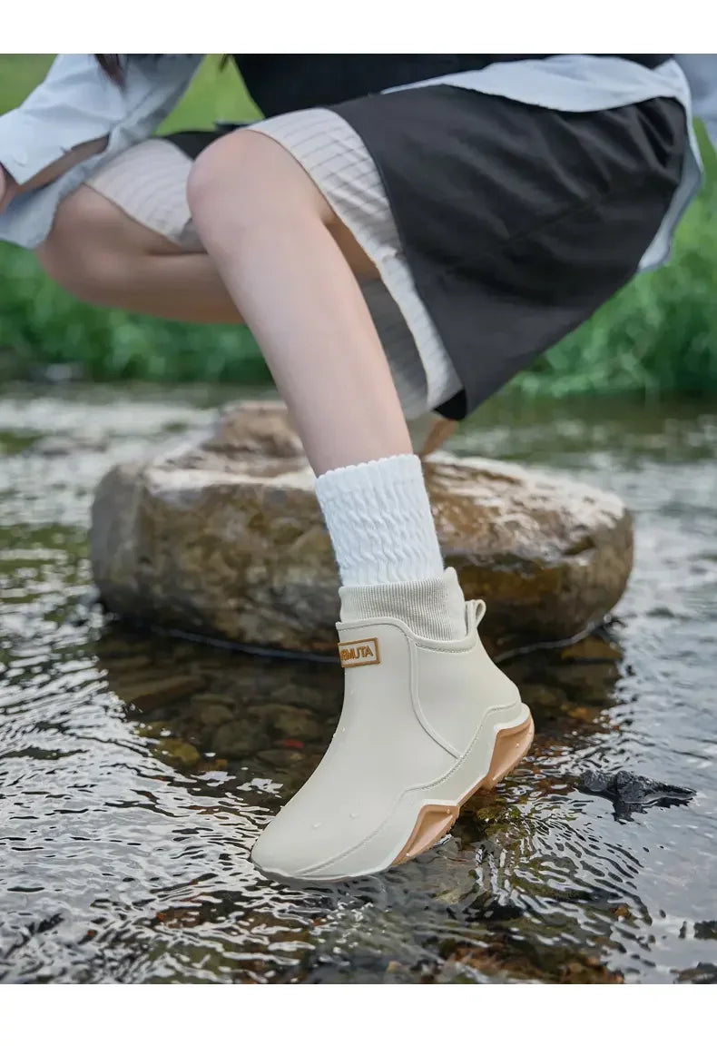 Winter Windproof Cotton Rain Boots Men Warm Light Ankle Rainboots Fashion Black Slip on Rain Shoes Men Waterproof Work Boot 2024