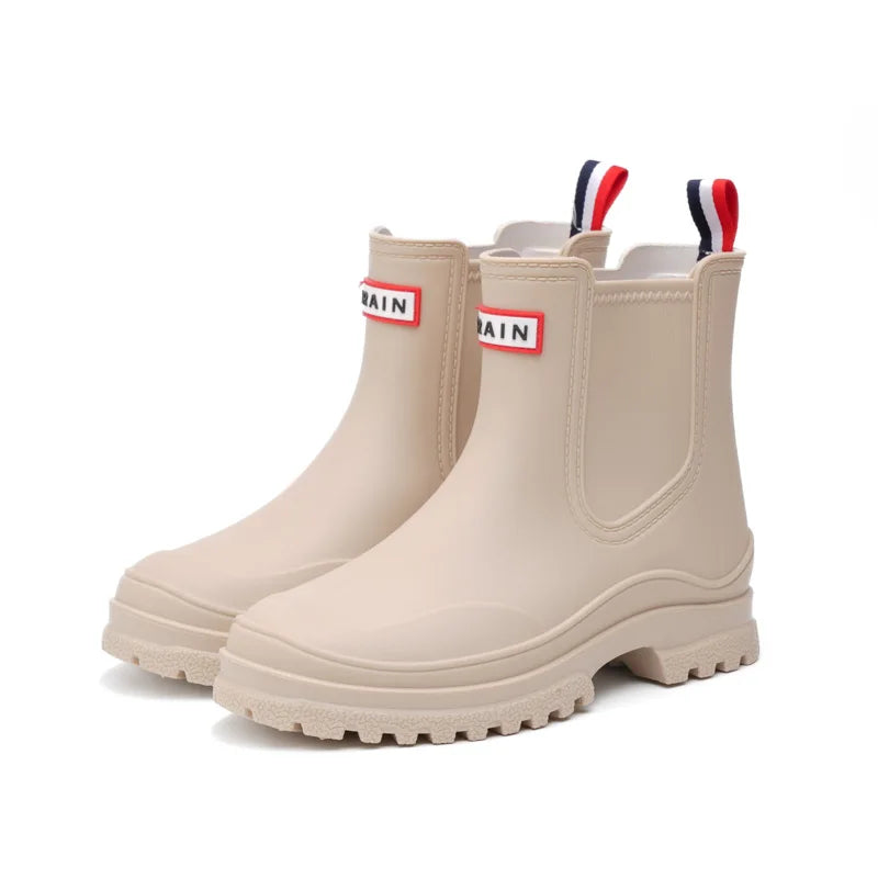 1 Pair of Women's Short Rain Boots Pvc Non-Slip Water Shoes Outdoor Waterproof Shoes Women's Fashionable Water Boots