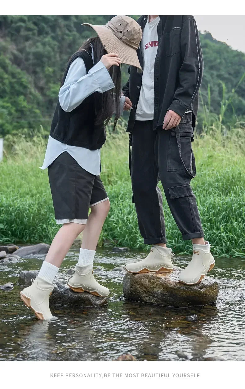 Winter Windproof Cotton Rain Boots Men Warm Light Ankle Rainboots Fashion Black Slip on Rain Shoes Men Waterproof Work Boot 2024