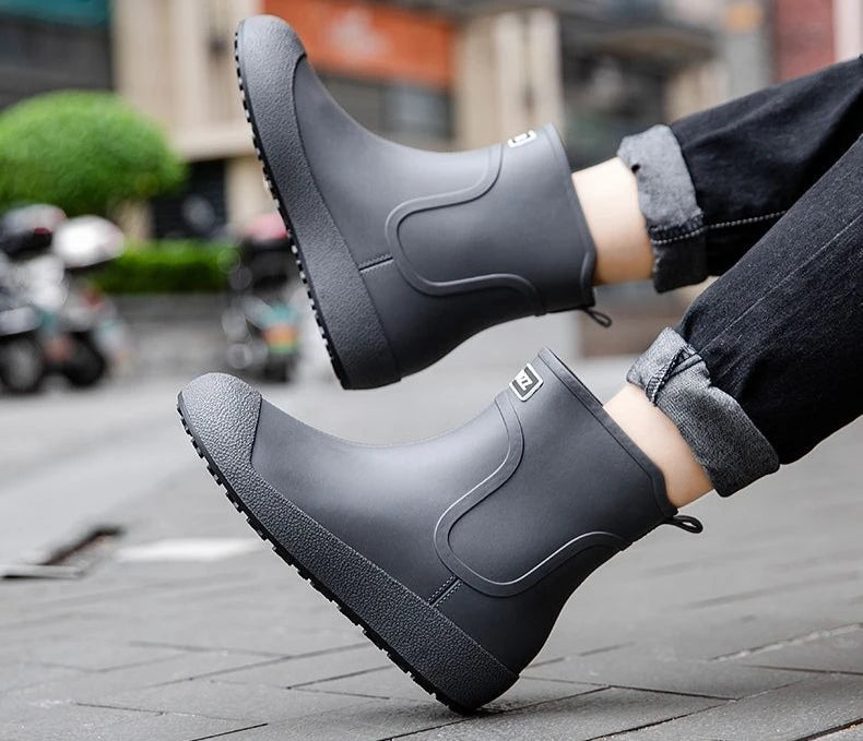 Winter Big Size Warm Waterproof Fleece-lined Short Men's Rain Boots Chef Kitchen Rainy Day Adult Without Lacing Mud Male Shoes