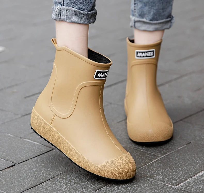 Winter Big Size Warm Waterproof Fleece-lined Short Men's Rain Boots Chef Kitchen Rainy Day Adult Without Lacing Mud Male Shoes