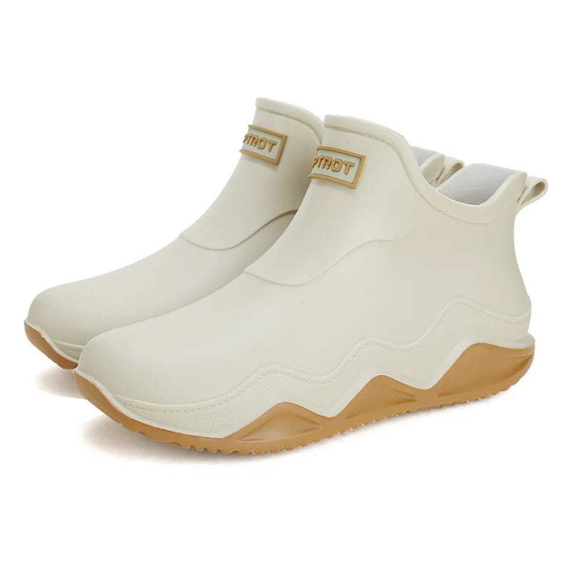 Fashion rubber rain boots for men and women rain shoes, outdoor fishing waterproof shoes, stylish outdoor wear rain boots