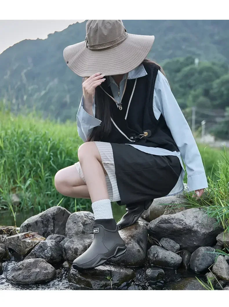 Winter Windproof Cotton Rain Boots Men Warm Light Ankle Rainboots Fashion Black Slip on Rain Shoes Men Waterproof Work Boot 2024