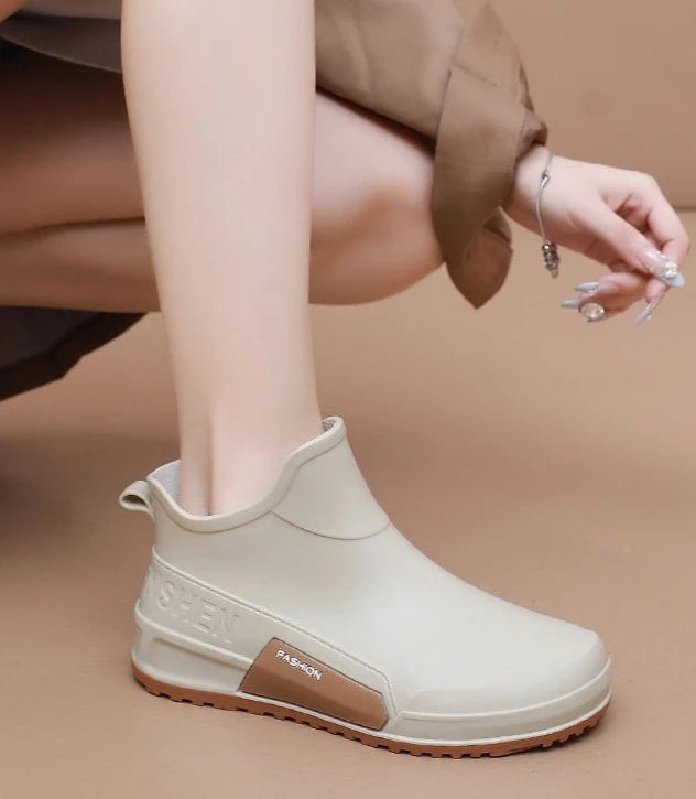 Waterproof Ankle Rain Boots for Men Chef Kitchen Fleece-lined Man Shoes Work Fashion Rainy Day Non-slip Garden Fishing Wellies