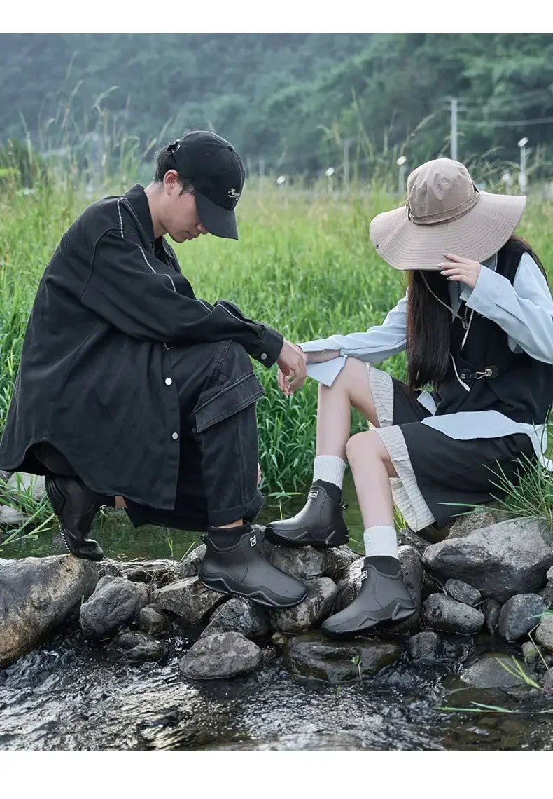 Winter Windproof Cotton Rain Boots Men Warm Light Ankle Rainboots Fashion Black Slip on Rain Shoes Men Waterproof Work Boot 2024