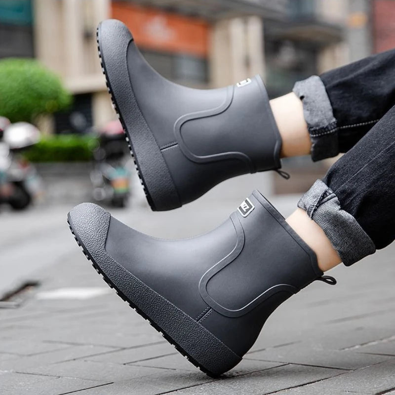 Winter Big Size Warm Waterproof Fleece-lined Short Men's Rain Boots Chef Kitchen Rainy Day Adult Without Lacing Mud Male Shoes
