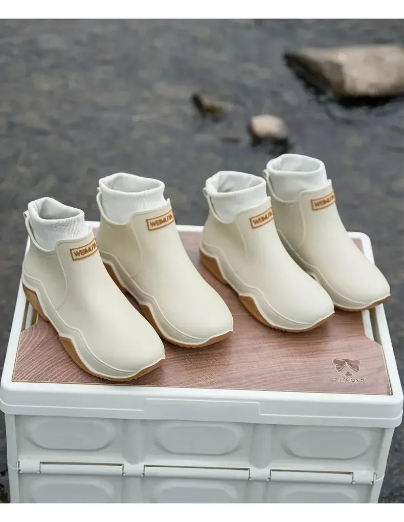 Winter Windproof Cotton Rain Boots Men Warm Light Ankle Rainboots Fashion Black Slip on Rain Shoes Men Waterproof Work Boot 2024