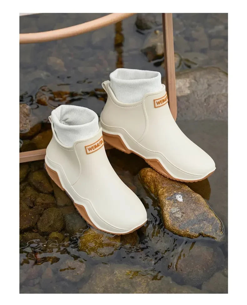 Winter Windproof Cotton Rain Boots Men Warm Light Ankle Rainboots Fashion Black Slip on Rain Shoes Men Waterproof Work Boot 2024